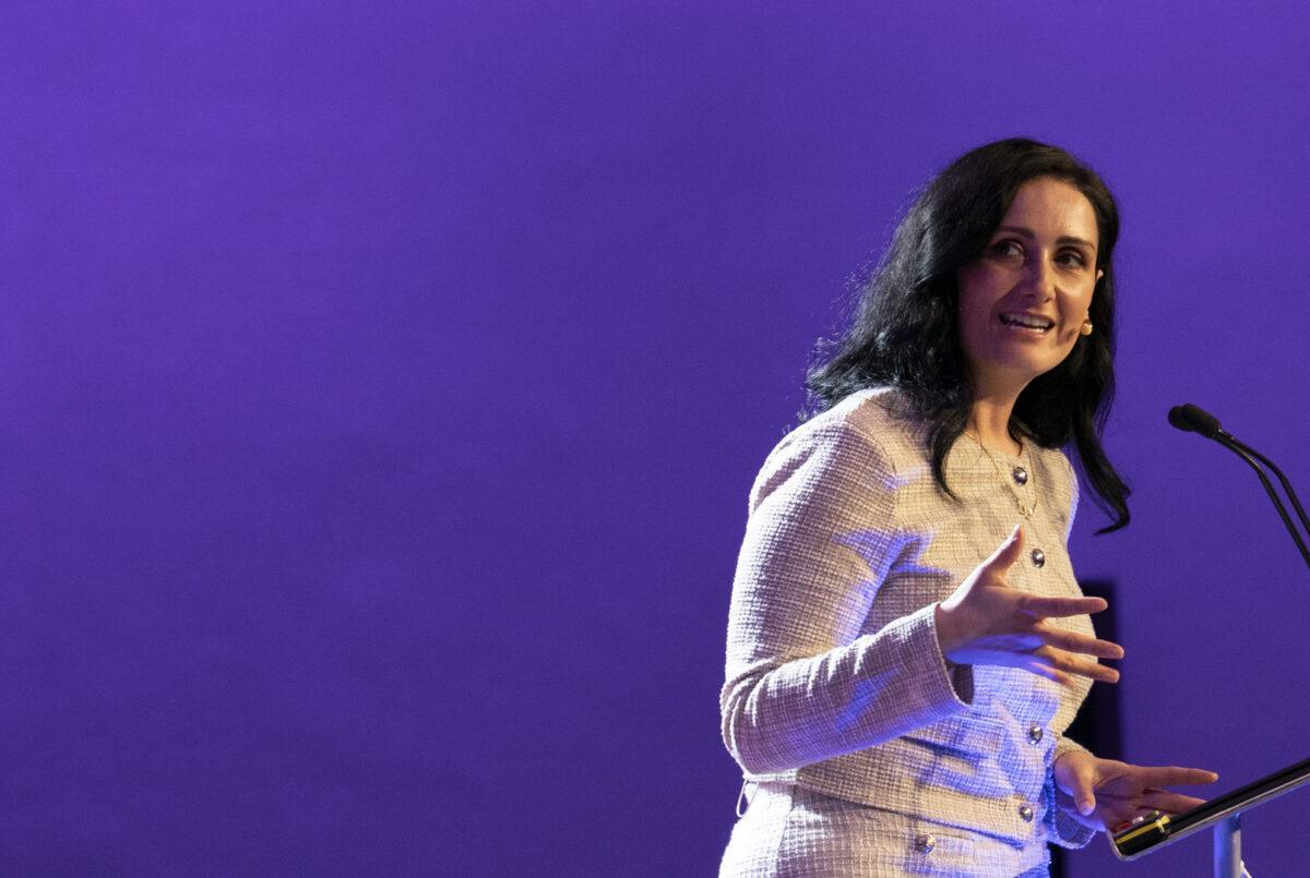 mfg_54364832838_o-1200x805